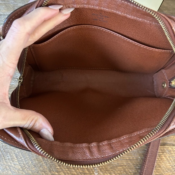 AUTHENTIC LOUIS VUITTON MONOGRAM CLUTCH WRISTLET - Picture 9 of 12